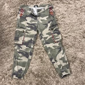 BDG size 27 army tapered in jeans